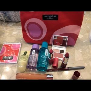 Clinique makeup bag w/ travel goodies